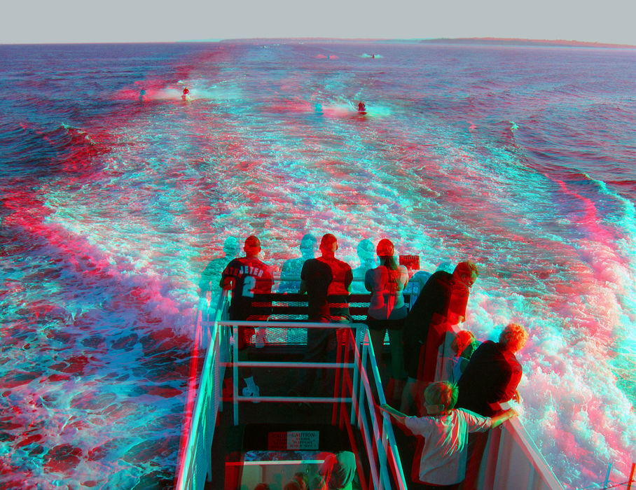 Анаглиф - Прогулка на моторном катере Анаглиф - Прогулка на моторном катере