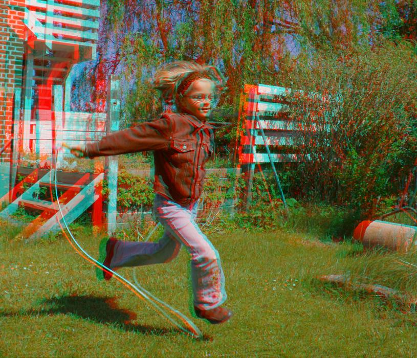 Анаглиф - Бегающий ребенок Анаглиф - Бегающий ребенок