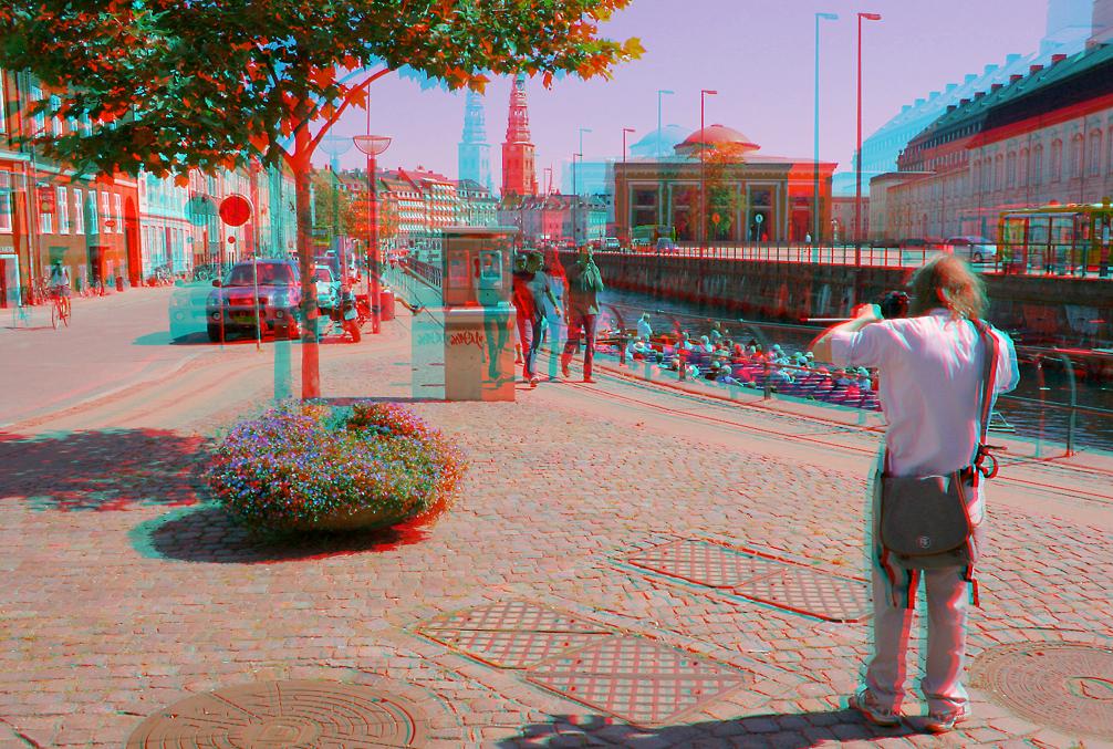 Анаглиф - Фотограф на улицах города Анаглиф - Фотограф на улицах города