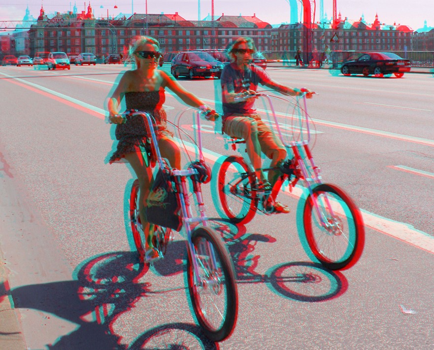 Анаглиф - Велосипедистки Анаглиф - Велосипедистки