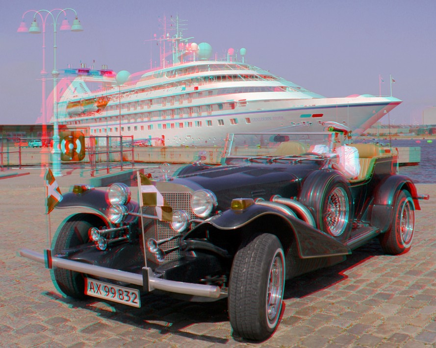 Анаглиф - Ретроавтомобиль и круизный лайнер Анаглиф - Ретроавтомобиль и круизный лайнер