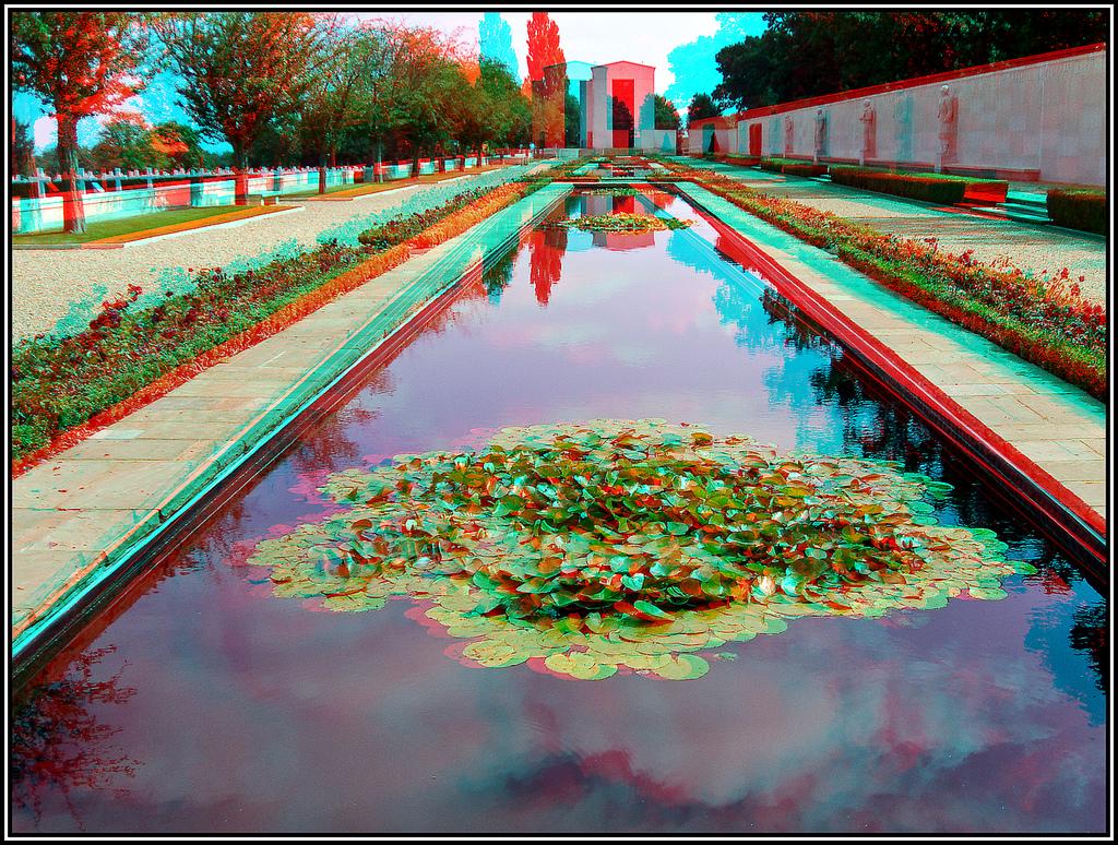 Анаглиф - Патио де лос Аррайанес (Дворец миртов) в Альгамбре (Гранада) Анаглиф - Патио де лос Аррайанес (Дворец миртов) в Альгамбре (Гранада)