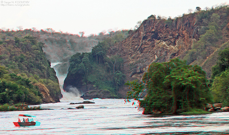 Анаглиф - На лодке по реке с порогами Анаглиф - На лодке по реке с порогами